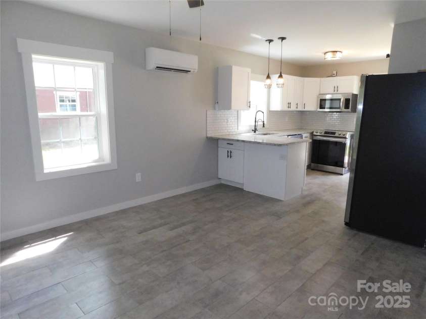 809/812 Marve Street, Gastonia, NC 28052.  MLS# CAR4292517, YatesRealty ID 32210. 