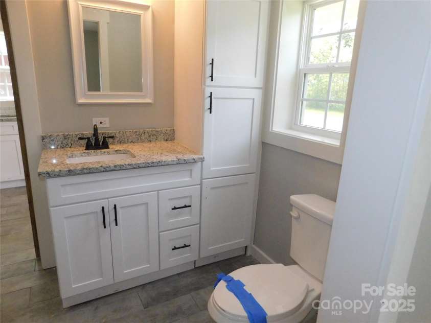 809/812 Marve Street, Gastonia, NC 28052.  MLS# CAR4292517, YatesRealty ID 32210. 
