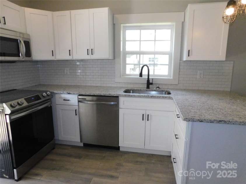 809/812 Marve Street, Gastonia, NC 28052.  MLS# CAR4292517, YatesRealty ID 32210. 