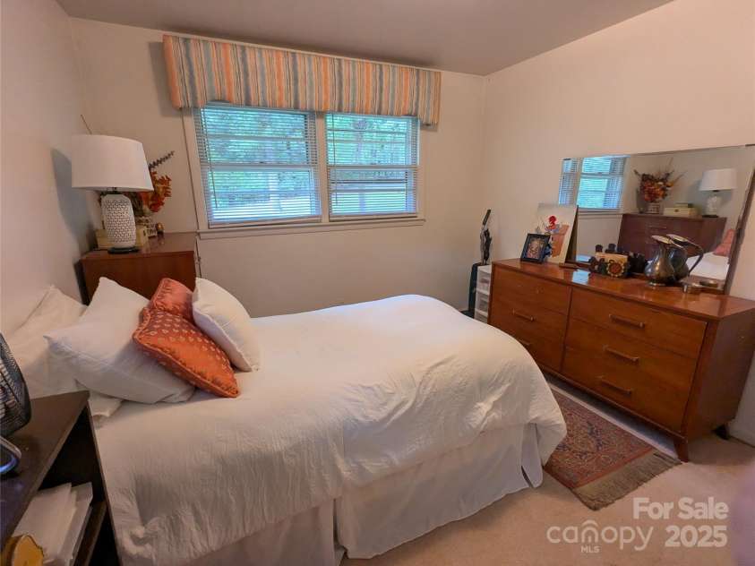 505 Richards Drive, Shelby, NC 28150.  MLS# CAR4287142, YatesRealty ID 32211. 2nd bedroom