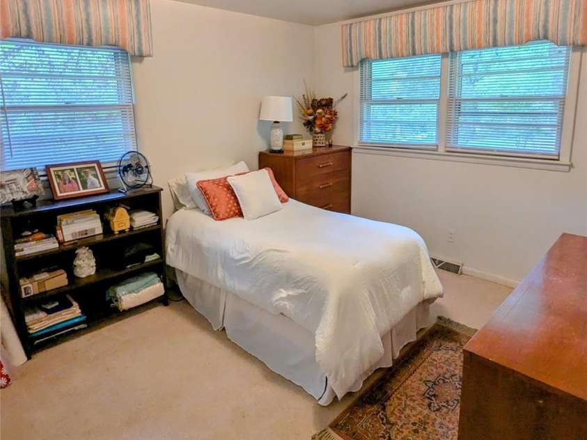 505 Richards Drive, Shelby, NC 28150.  MLS# CAR4287142, YatesRealty ID 32211. 2nd bedroom