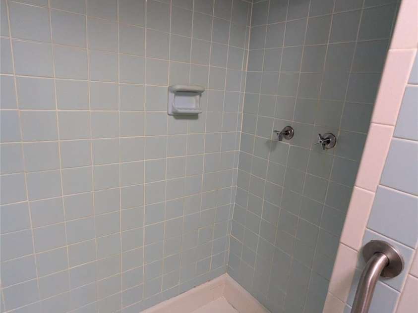 505 Richards Drive, Shelby, NC 28150.  MLS# CAR4287142, YatesRealty ID 32211. Basement shower