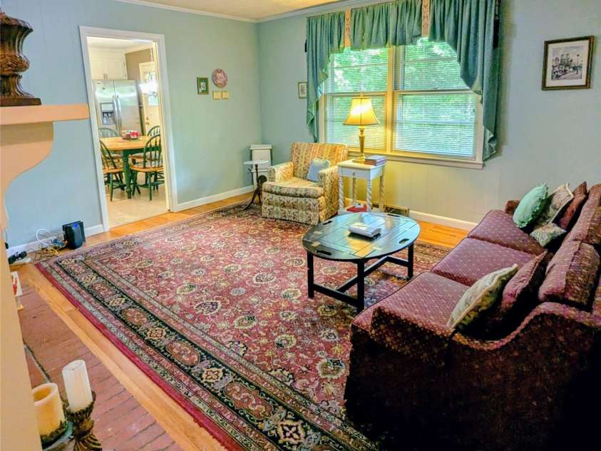 505 Richards Drive, Shelby, NC 28150.  MLS# CAR4287142, YatesRealty ID 32211. Hardwoods in the den