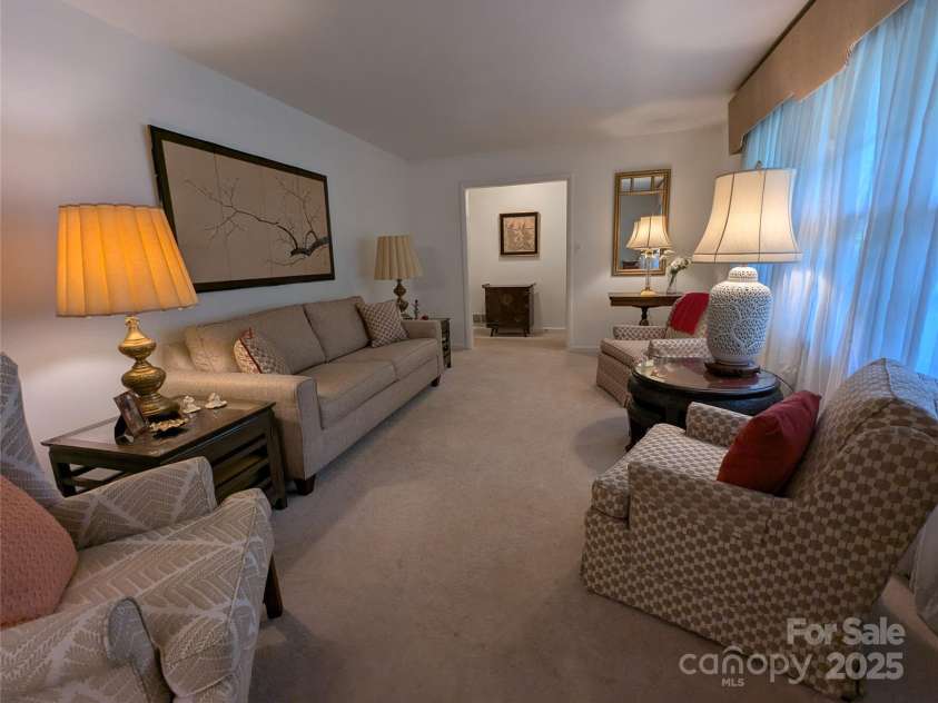 505 Richards Drive, Shelby, NC 28150.  MLS# CAR4287142, YatesRealty ID 32211. Large picture window in living room