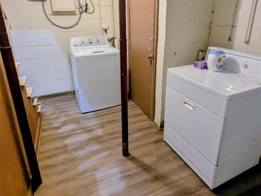 505 Richards Drive, Shelby, NC 28150.  MLS# CAR4287142, YatesRealty ID 32211. Laundry