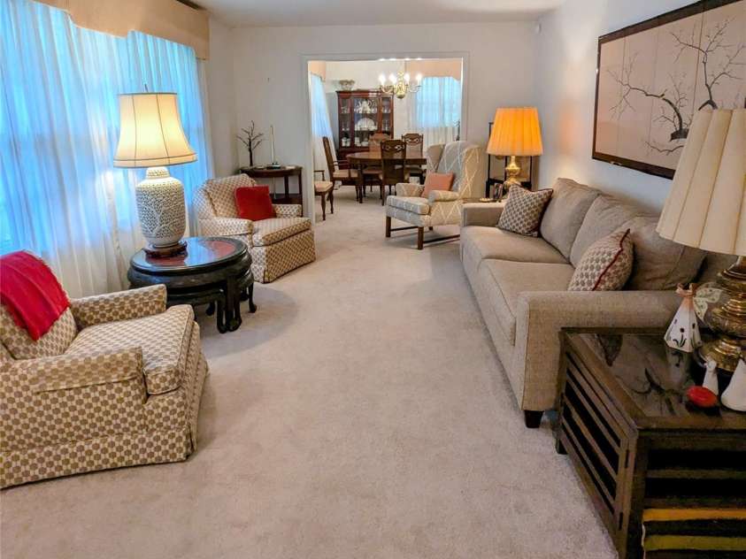 505 Richards Drive, Shelby, NC 28150.  MLS# CAR4287142, YatesRealty ID 32211. Living room
