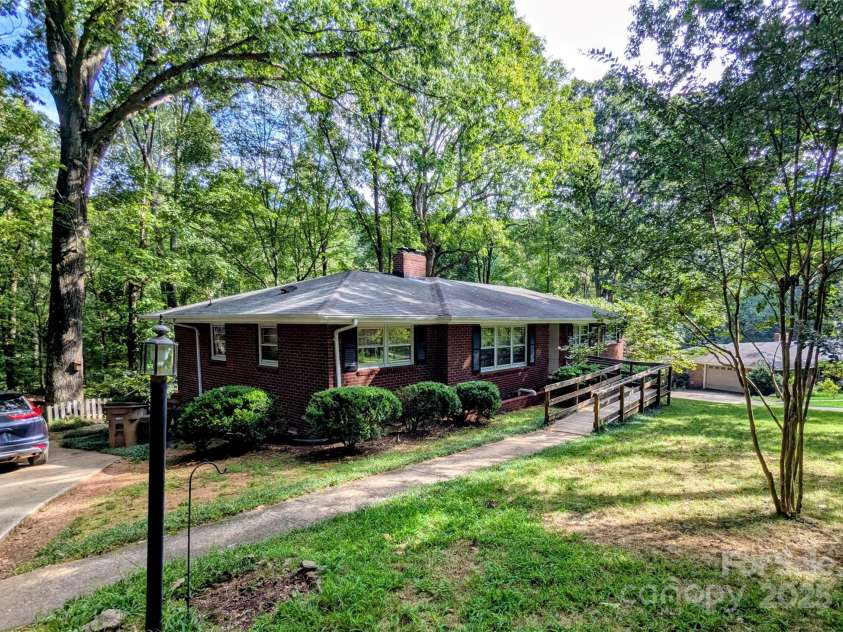 505 Richards Drive, Shelby, NC 28150.  MLS# CAR4287142, YatesRealty ID 32211. Pretty trees and easy access