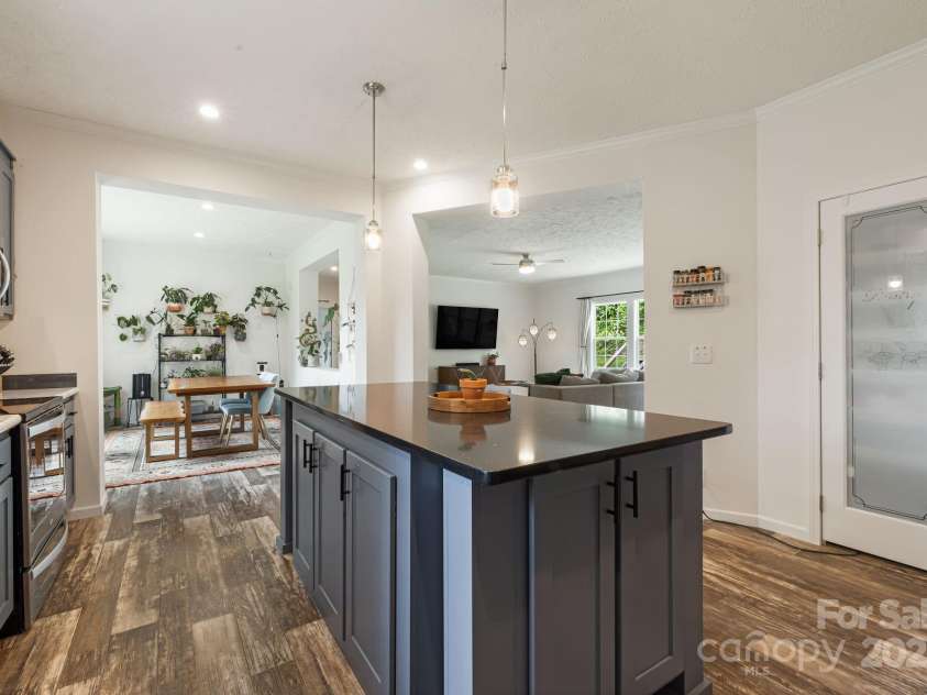 178 Spencer Street, Clyde, NC 28721.  MLS# CAR4281208, YatesRealty ID 32212. 