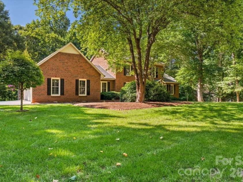 207 Lost Corner Road, Morganton, NC 28655.  MLS# CAR4390860, YatesRealty ID 32212. 