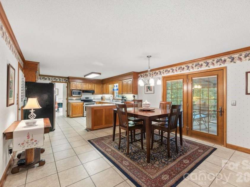 207 Lost Corner Road, Morganton, NC 28655.  MLS# CAR4390860, YatesRealty ID 32212. 