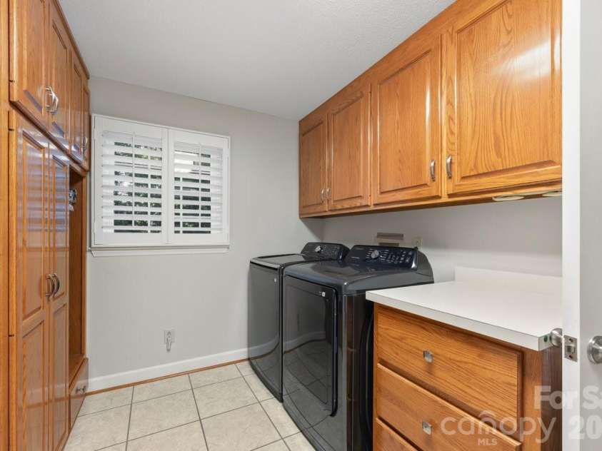 207 Lost Corner Road, Morganton, NC 28655.  MLS# CAR4390860, YatesRealty ID 32212. 