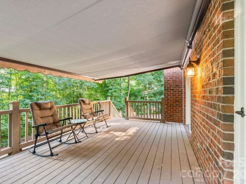 207 Lost Corner Road, Morganton, NC 28655.  MLS# CAR4390860, YatesRealty ID 32212. 