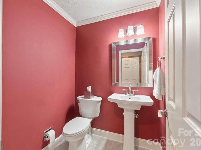 207 Lost Corner Road, Morganton, NC 28655.  MLS# CAR4390860, YatesRealty ID 32212. 