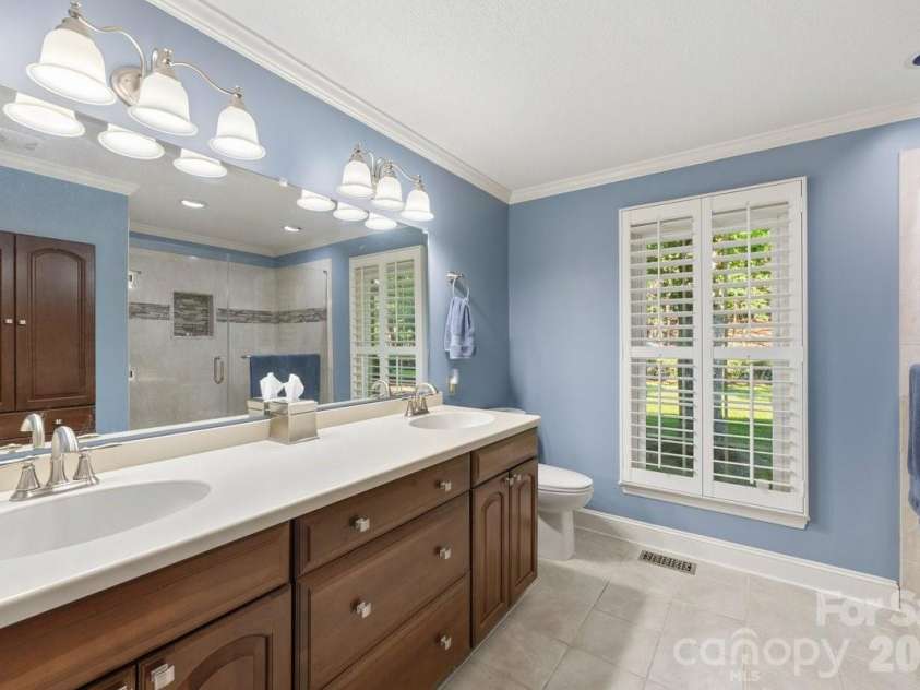 207 Lost Corner Road, Morganton, NC 28655.  MLS# CAR4390860, YatesRealty ID 32212. 