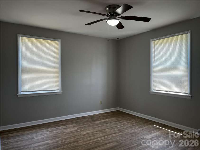 2213 Shamrock Drive, Charlotte, NC 28205.  MLS# CAR4368350, YatesRealty ID 32213. 