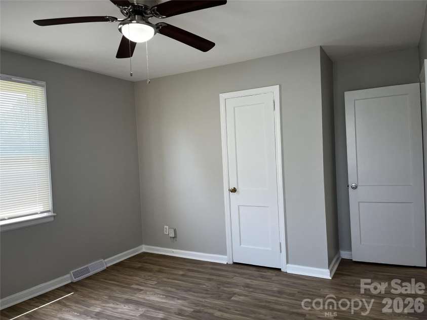 2213 Shamrock Drive, Charlotte, NC 28205.  MLS# CAR4368350, YatesRealty ID 32213. 