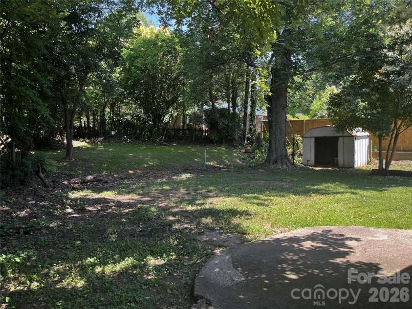 2213 Shamrock Drive, Charlotte, NC 28205.  MLS# CAR4368350, YatesRealty ID 32213. 