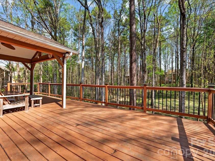 12532 Overlook Mountain Drive, Charlotte, NC 28216.  MLS# CAR4369521, YatesRealty ID 32214. Deck