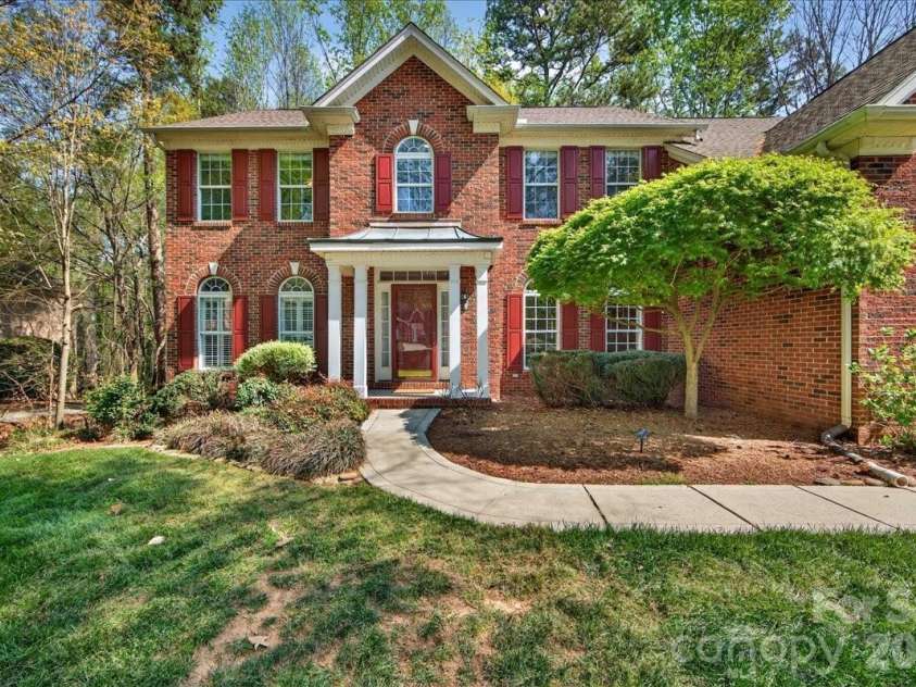 12532 Overlook Mountain Drive, Charlotte, NC 28216.  MLS# CAR4369521, YatesRealty ID 32214. Front