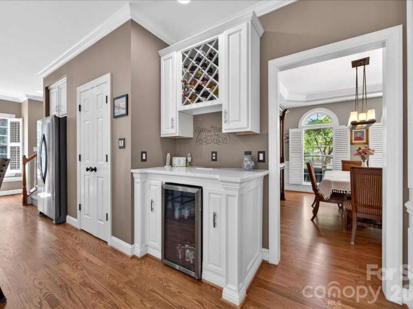 12532 Overlook Mountain Drive, Charlotte, NC 28216.  MLS# CAR4369521, YatesRealty ID 32214. Wine Bar/Beverage Refrig.