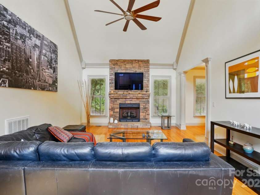 1705 Townsend Lane, Rock Hill, SC 29730.  MLS# CAR4260528, YatesRealty ID 32214. Great Room