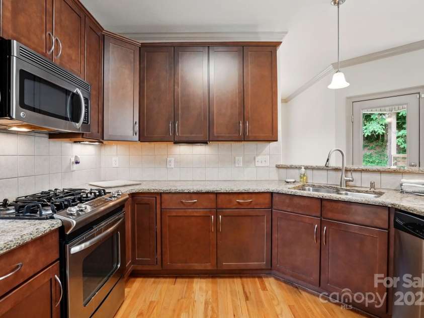 1705 Townsend Lane, Rock Hill, SC 29730.  MLS# CAR4260528, YatesRealty ID 32214. Kitchen