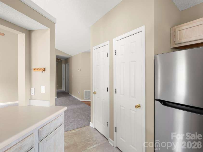 439 Glensprings Drive, Fletcher, NC 28732.  MLS# CAR4393124, YatesRealty ID 32215. 