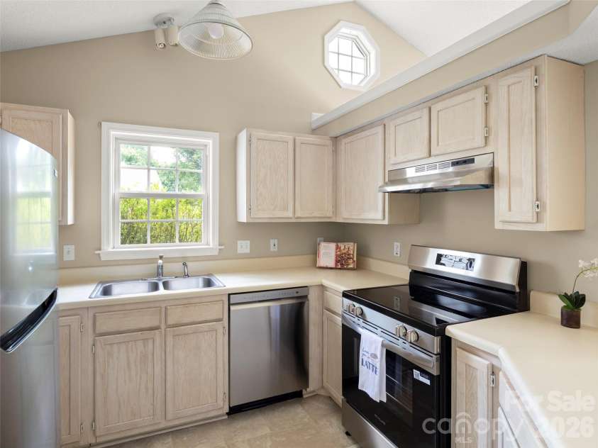 439 Glensprings Drive, Fletcher, NC 28732.  MLS# CAR4393124, YatesRealty ID 32215. All new appliances 