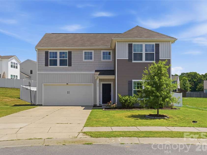 545 Dutch White Drive, Clover, SC 29710.  MLS# CAR4392587, YatesRealty ID 32216. 