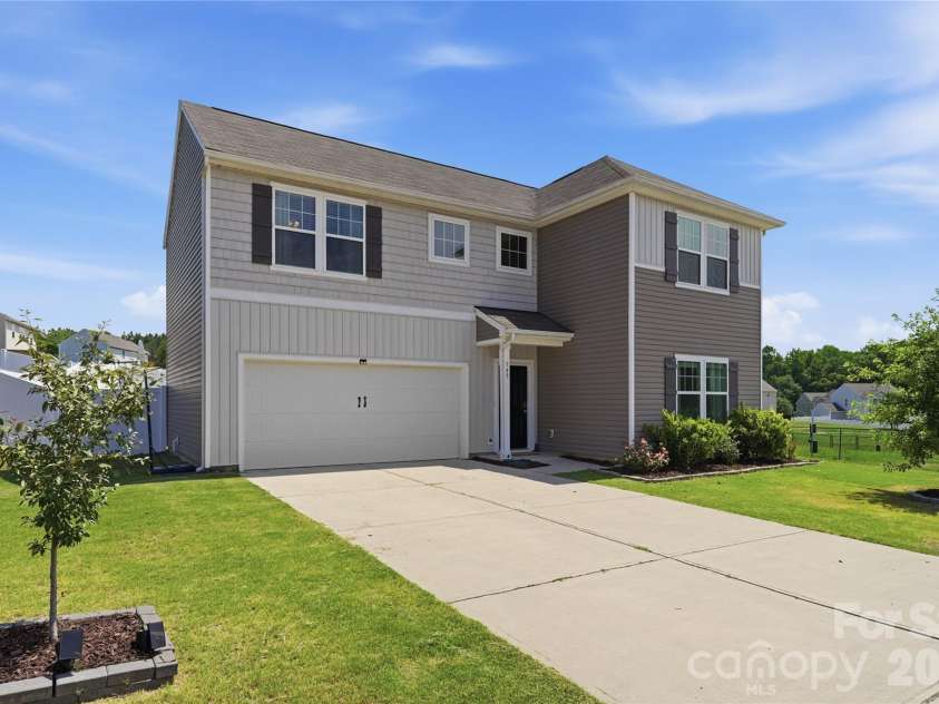 545 Dutch White Drive, Clover, SC 29710.  MLS# CAR4392587, YatesRealty ID 32216. 