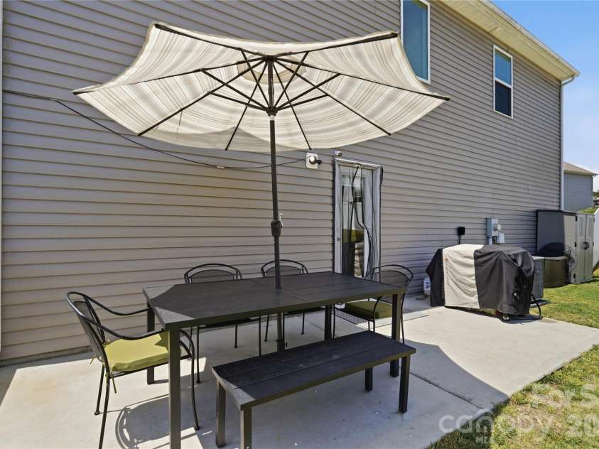 545 Dutch White Drive, Clover, SC 29710.  MLS# CAR4392587, YatesRealty ID 32216. 