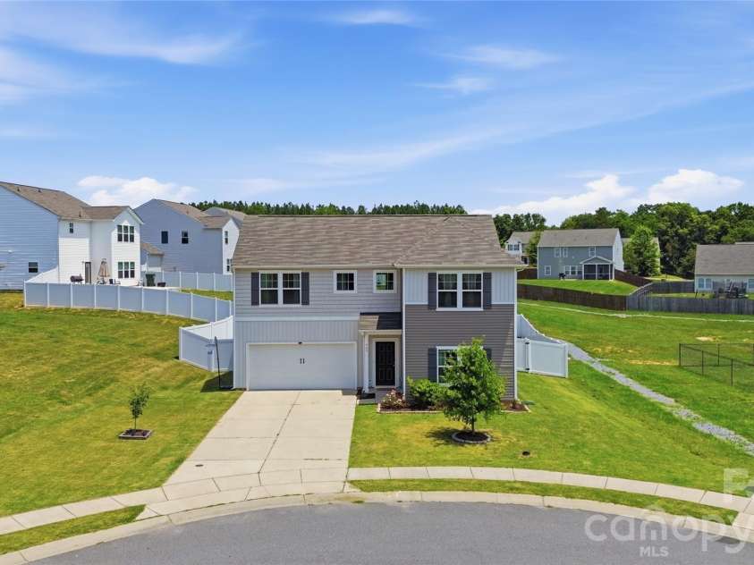 545 Dutch White Drive, Clover, SC 29710.  MLS# CAR4392587, YatesRealty ID 32216. 