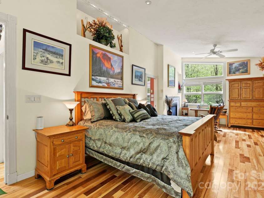 751 Millers Pond Lane, Boone, NC 28607.  MLS# CAR4258831, YatesRealty ID 32216. 