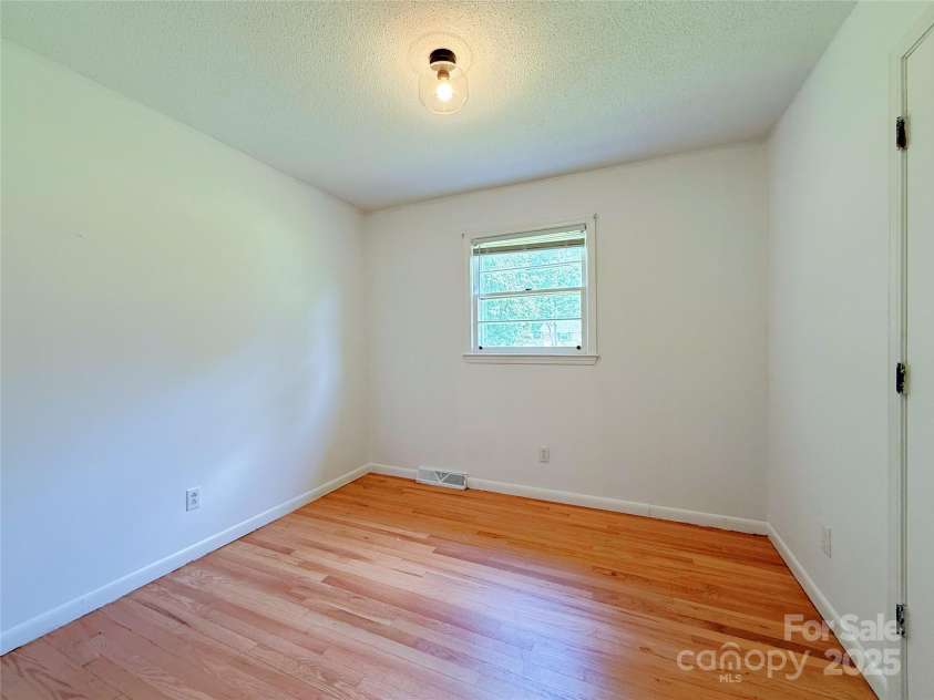 1227 Flowe Drive, Matthews, NC 28104.  MLS# CAR4271207, YatesRealty ID 32218. 
