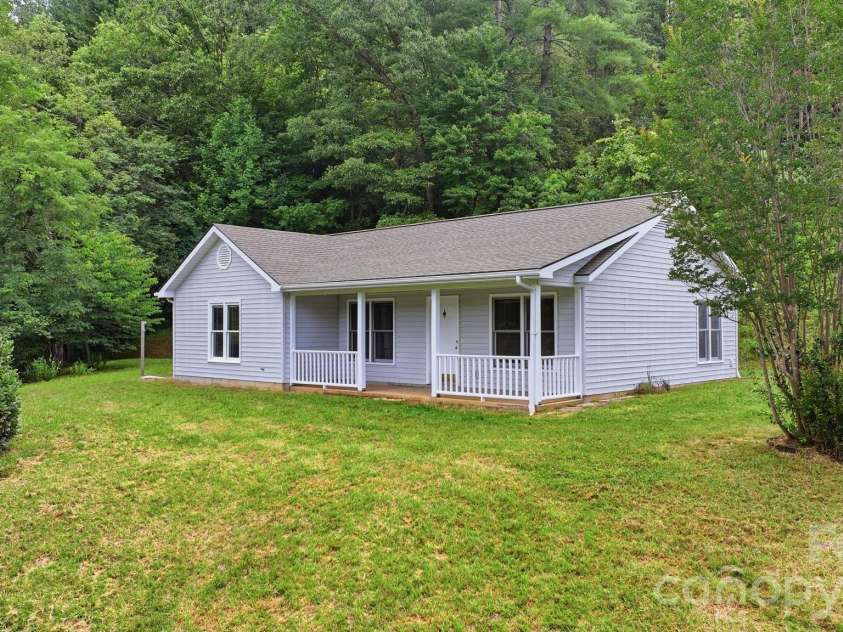 43 Willdee Way, Sylva, NC 28779.  MLS# CAR4395679, YatesRealty ID 32219. 
