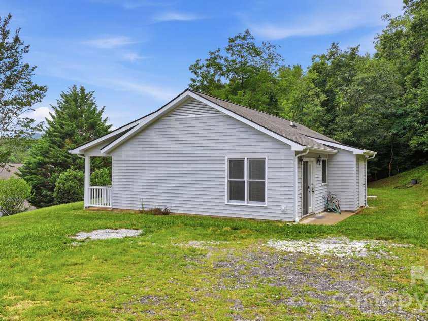 43 Willdee Way, Sylva, NC 28779.  MLS# CAR4395679, YatesRealty ID 32219. 