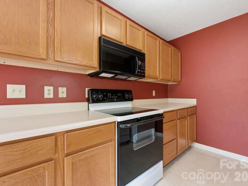 43 Willdee Way, Sylva, NC 28779.  MLS# CAR4395679, YatesRealty ID 32219. 