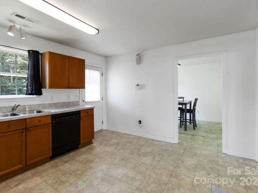 608 Carr Street, Monroe, NC 28110.  MLS# CAR4284361, YatesRealty ID 32219. Kitchen