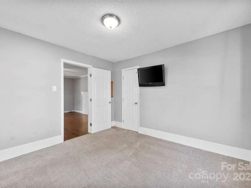 6621 Charlie Walker Road, Kannapolis, NC 28081.  MLS# CAR4321839, YatesRealty ID 3222. Bedroom