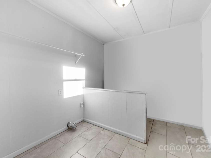 6621 Charlie Walker Road, Kannapolis, NC 28081.  MLS# CAR4321839, YatesRealty ID 3222. Laundry Room 
