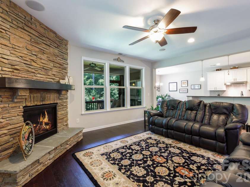 418 Inverness Place, Rock Hill, SC 29730.  MLS# CAR4396134, YatesRealty ID 32221. 