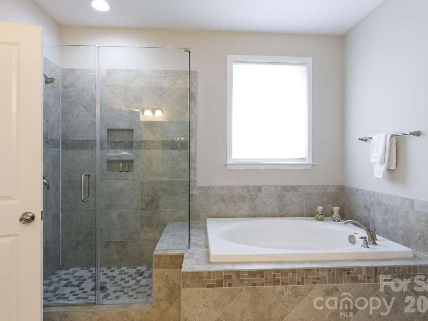418 Inverness Place, Rock Hill, SC 29730.  MLS# CAR4396134, YatesRealty ID 32221. 