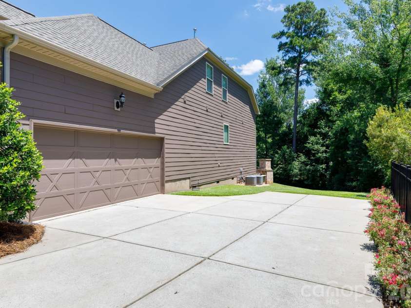 418 Inverness Place, Rock Hill, SC 29730.  MLS# CAR4396134, YatesRealty ID 32221. 