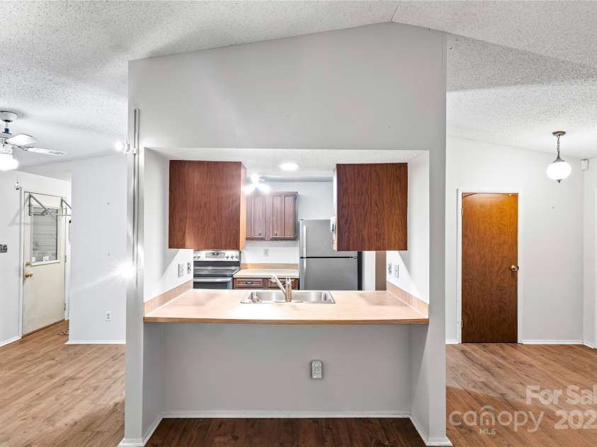7916 Holly Hill Road, Charlotte, NC 28227.  MLS# CAR4291107, YatesRealty ID 32221. 