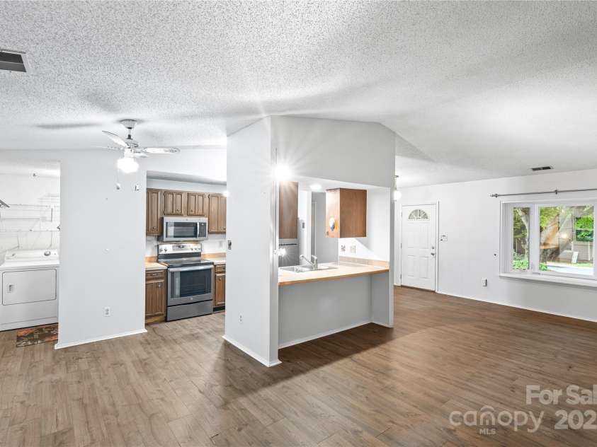 7916 Holly Hill Road, Charlotte, NC 28227.  MLS# CAR4291107, YatesRealty ID 32221. 