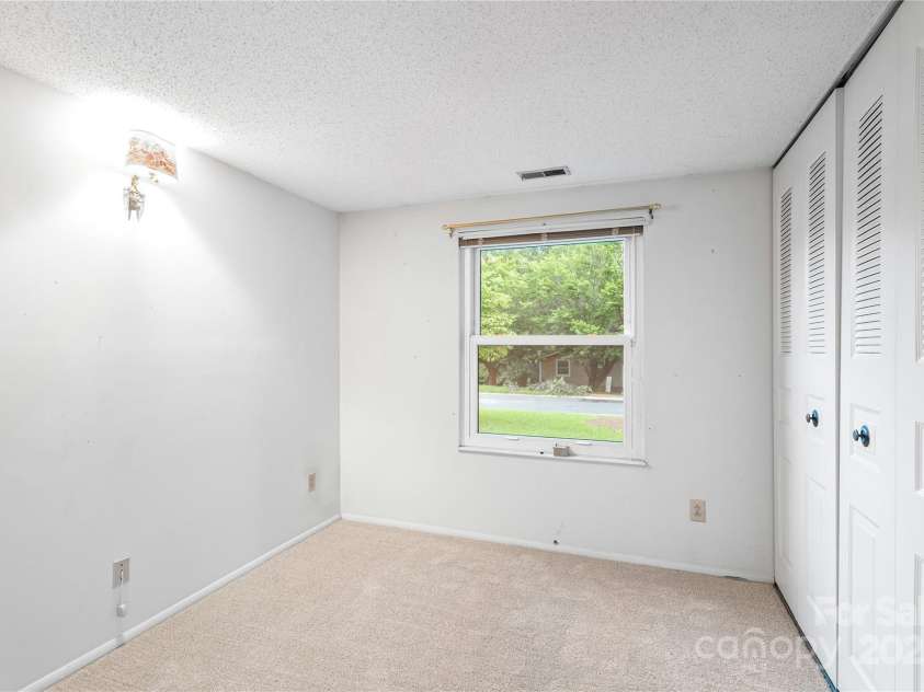 7916 Holly Hill Road, Charlotte, NC 28227.  MLS# CAR4291107, YatesRealty ID 32221. 