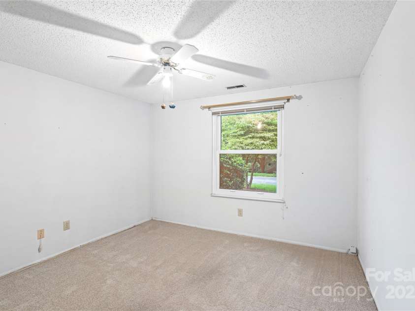 7916 Holly Hill Road, Charlotte, NC 28227.  MLS# CAR4291107, YatesRealty ID 32221. 