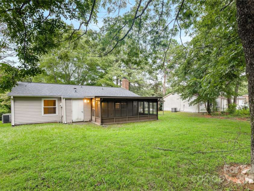 7916 Holly Hill Road, Charlotte, NC 28227.  MLS# CAR4291107, YatesRealty ID 32221. 