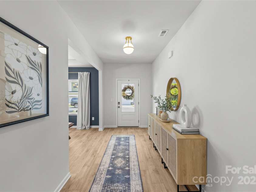 7025 Amberhouse Drive, Charlotte, NC 28212.  MLS# CAR4274626, YatesRealty ID 32222. 