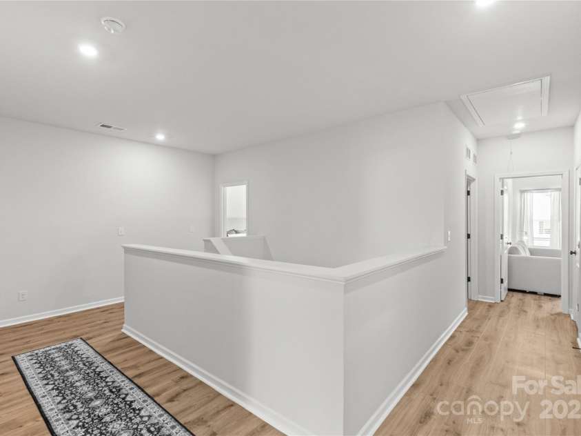 7025 Amberhouse Drive, Charlotte, NC 28212.  MLS# CAR4274626, YatesRealty ID 32222. 